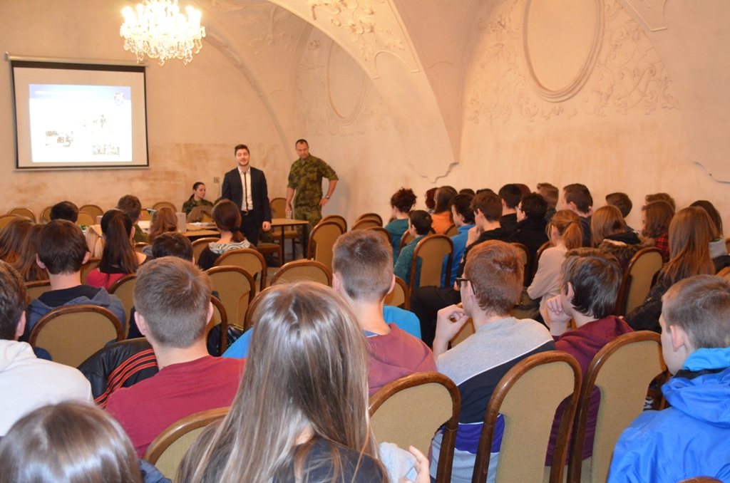 Děti v Hovoranech a Mikulově se učily od vyškovských profesionálů