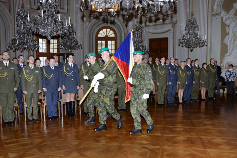 Kurz pro nižší důstojníky vyvrcholil slavnostním vyřazením ve Slavkově