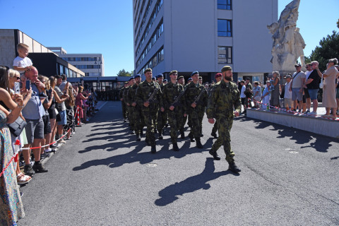 Slavnostní vojenská přísaha završila první etapu služby. Přes dvě stovky nových vojáků vstoupily do Armády České republiky
