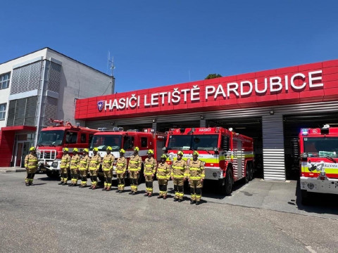 Minutou ticha jsme i my uctili památku zesnulého hasiče